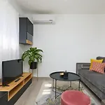 Argosy Near Old Town With Sea View And Free Parking