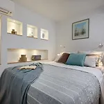 Argosy Near Old Town With Sea View And Free Parking