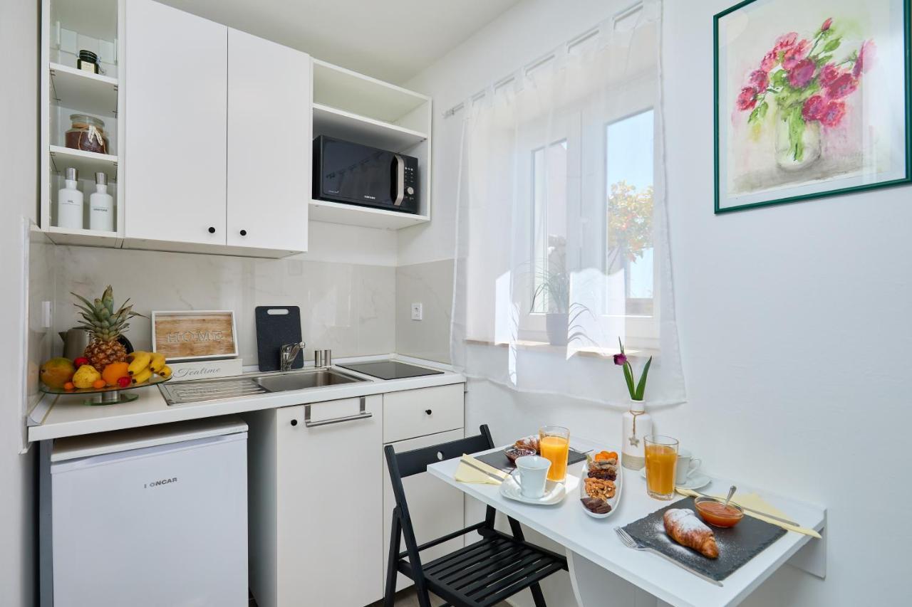Argosy Near Old Town With Sea View And Free Parking